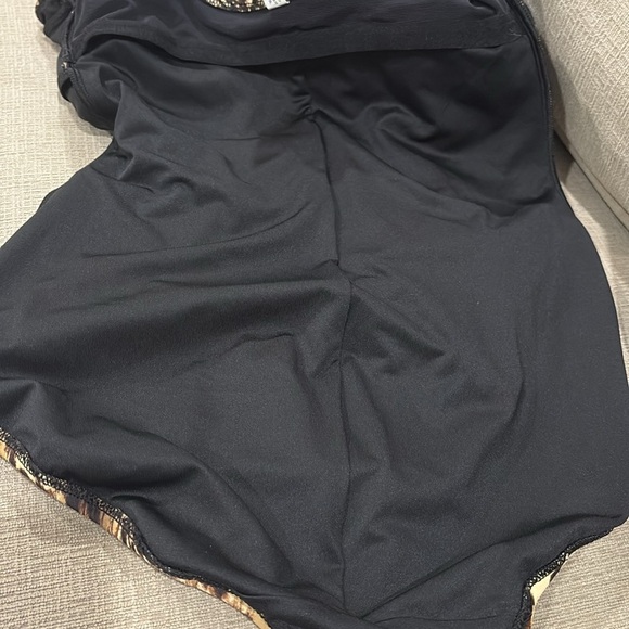 Soma Leopard Print One Piece Slimming Swimsuit Size 12 - Picture 8 of 8